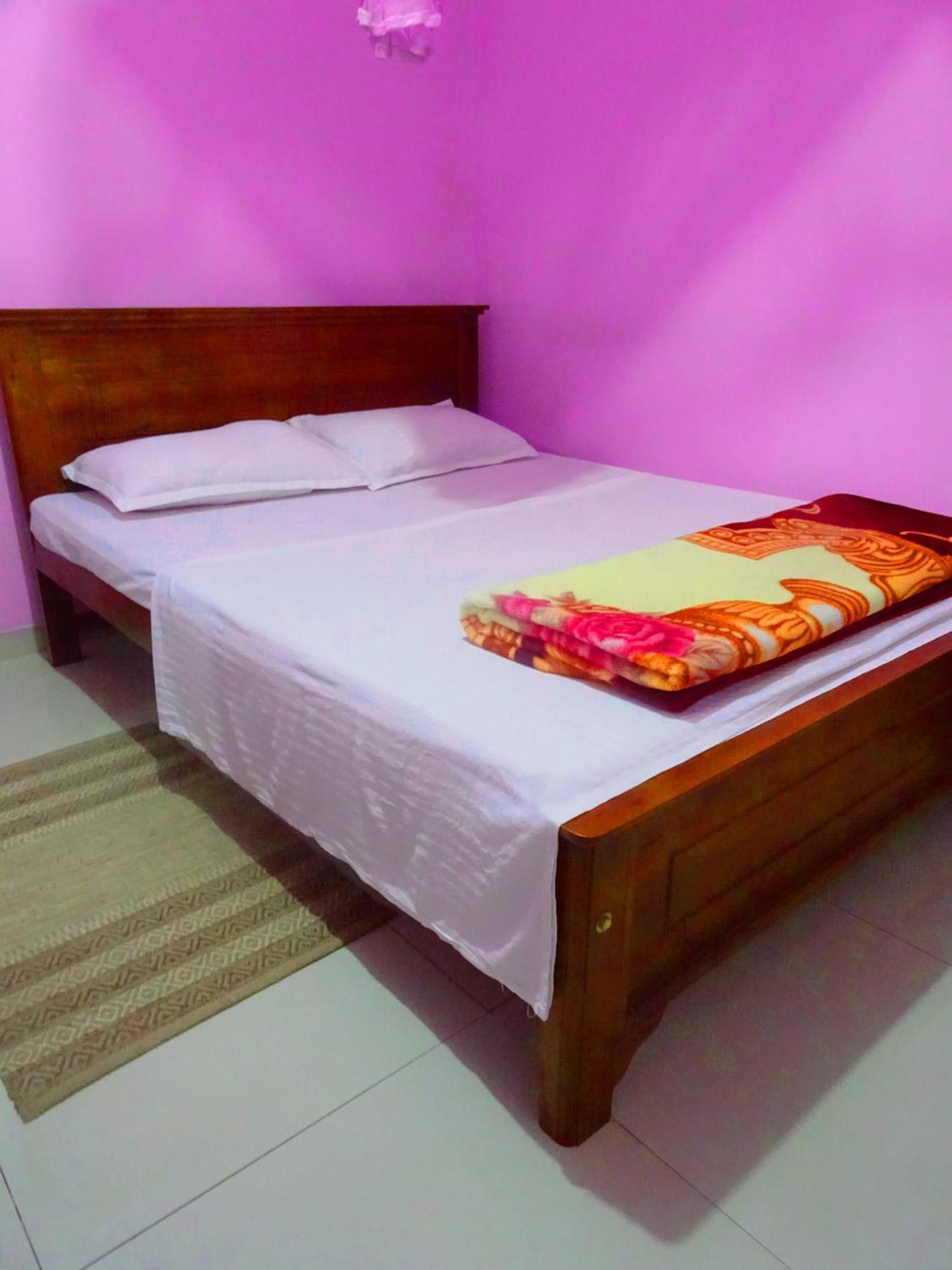 Bed and Breakfast B.Rose House Хаттон Экстерьер фото